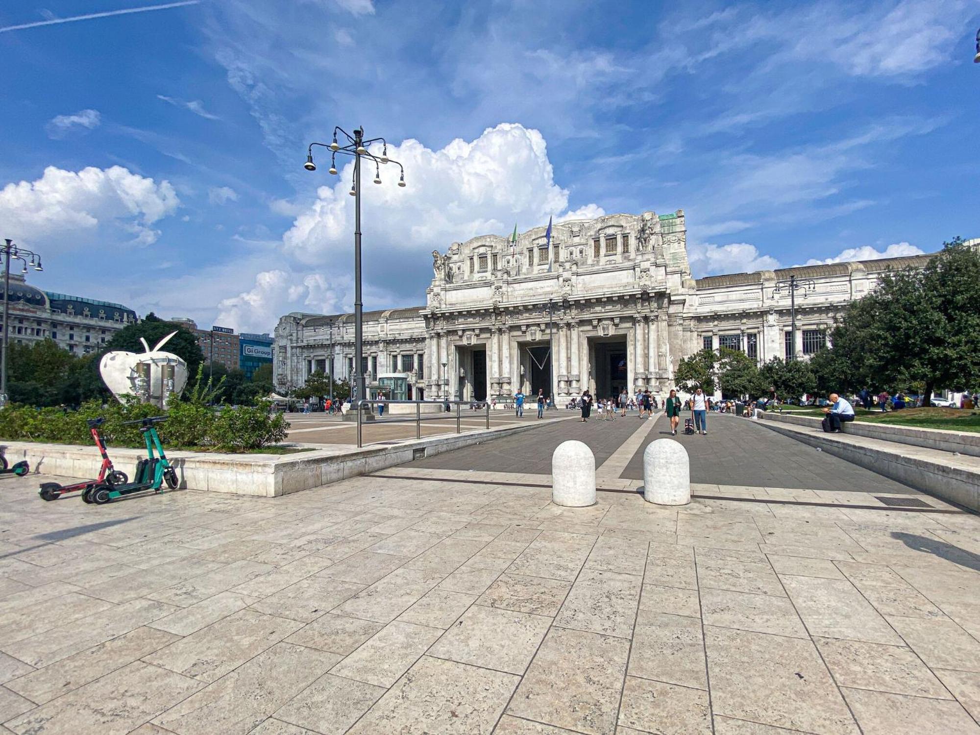 Melchiorre Gioia Vista Alpi With Terrace By Halldis *